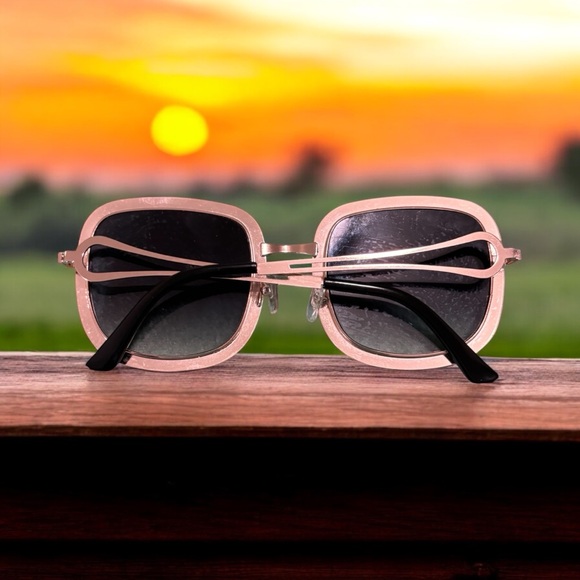 Black/Gold Square Oversized Women's Sunglasses with Diamond Stud Decorated Lens - Picture 3 of 12